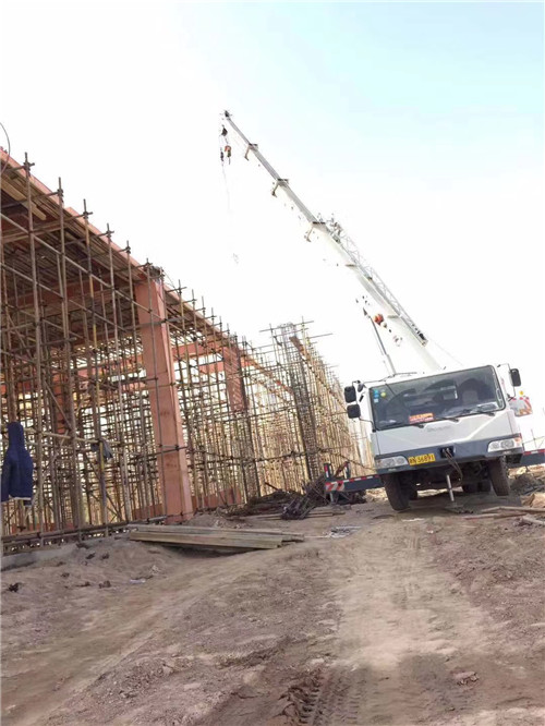 双台子区吊车作业的安全注意事项有哪些？