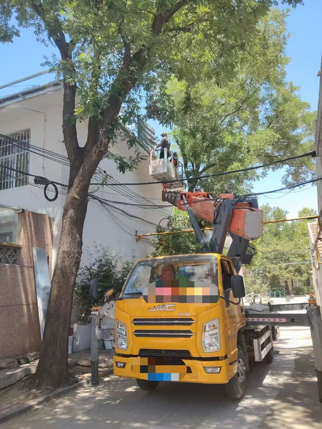 双台子区高空作业车能吊装重物吗？最大承载多少公斤？